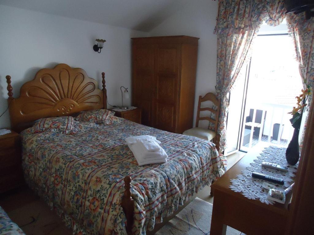 Hotel Aviz Figueira da Foz Bilik gambar