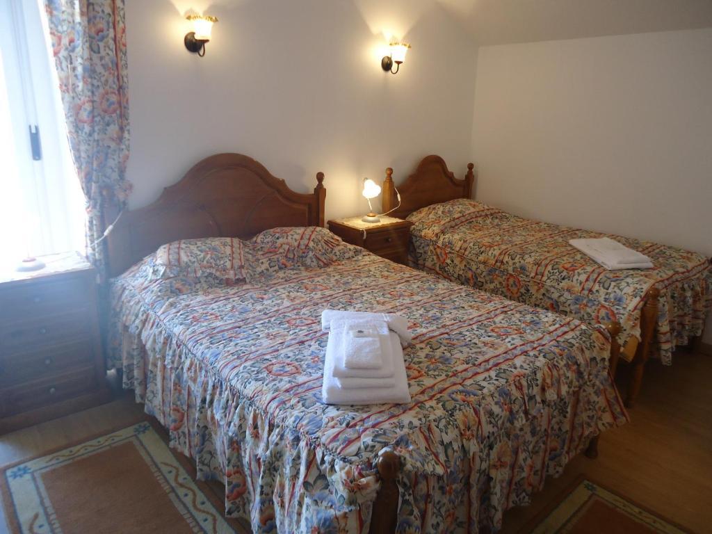 Hotel Aviz Figueira da Foz Bilik gambar